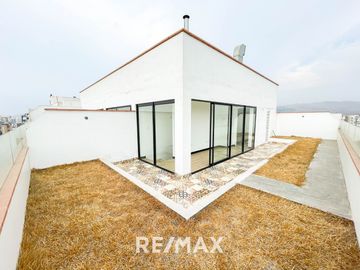 Departamento Duplex De Estreno En Venta En Barranco, Cerca Al Mar