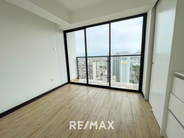 Departamento Duplex De Estreno En Venta En Barranco, Cerca Al Mar