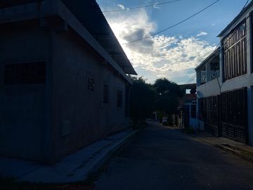 VENTA DE CASA EN MELGAR EN OBRA GRIS