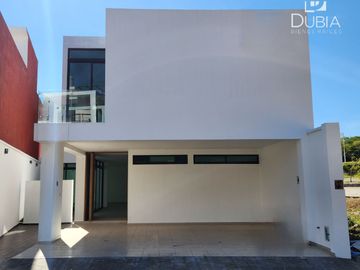 Casa Nueva de 4 habitaciones en Fracc privado, zona Monte Magno, 1 recamara en PB