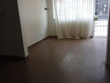 Alquiler de Departamento Primer Piso Lince