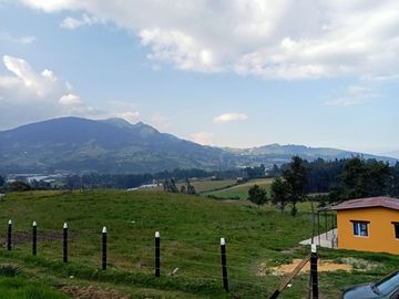 VENTA ESPECTACULAR FINCA EN COGUA,CUNDINAMARCA