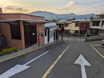 VENDO CASA HERMOSA EN DOSQUEBRADAS