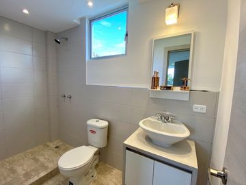Casas de venta Bamboo Gardens, en la mejor zona de Pomasqui, aplica crédito VIP, visitenos, acceso por calle Marieta de Veintimilla