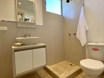 Casas de venta Bamboo Gardens, en la mejor zona de Pomasqui, aplica crédito VIP, visitenos, acceso por calle Marieta de Veintimilla