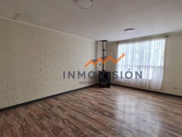 VENDE!! Acogedora casa recién remodelada, Sector Fundo del Carmen.