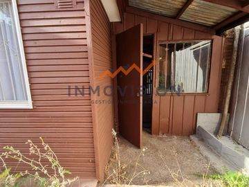 VENDE!! Acogedora casa recién remodelada, Sector Fundo del Carmen.