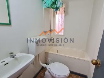 VENDE!! Acogedora casa recién remodelada, Sector Fundo del Carmen.