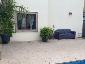 SE VENDE CASA EN PRADOS DEL CENTENARIO