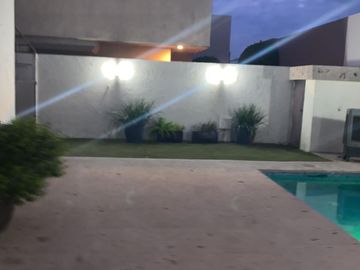 SE VENDE CASA EN PRADOS DEL CENTENARIO