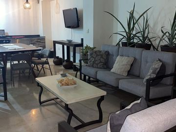 SE VENDE CASA EN PRADOS DEL CENTENARIO