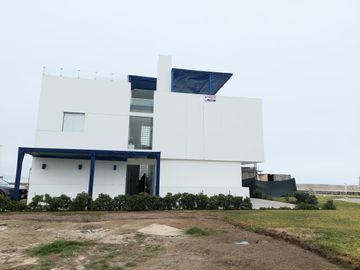 Hermosa Casa De Playa Las Terrazas De Sarapampa