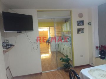 Venta Hermosa Casa Urbana En Lima - San Juan De Miraflores