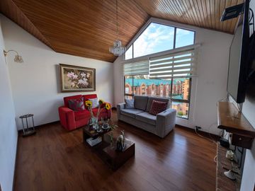 Venta Apto Duplex 5 piso Colina Campestre