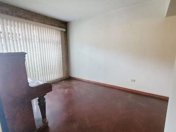 VENTA DE DEPARTAMENTO MIRAFLORES LÍMITE CON SAN ISIDRO ¡¡¡A UN PASO DE TODO!!!