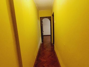 VENTA DE DEPARTAMENTO MIRAFLORES LÍMITE CON SAN ISIDRO ¡¡¡A UN PASO DE TODO!!!