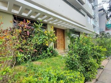 VENTA DE DEPARTAMENTO MIRAFLORES LÍMITE CON SAN ISIDRO ¡¡¡A UN PASO DE TODO!!!