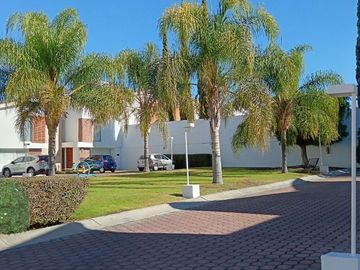 RESIDENCIA 3Rec + Estudio + 2.5 Baños + Lavado + 3Autos + Jardin Privado; Vigilancia, Jardin Comun, Cisterna, Estacionamiento Visitas