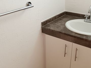 RESIDENCIA 3Rec + Estudio + 2.5 Baños + Lavado + 3Autos + Jardin Privado; Vigilancia, Jardin Comun, Cisterna, Estacionamiento Visitas