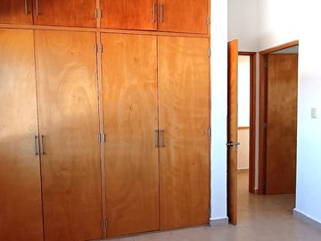 RESIDENCIA 3Rec + Estudio + 2.5 Baños + Lavado + 3Autos + Jardin Privado; Vigilancia, Jardin Comun, Cisterna, Estacionamiento Visitas