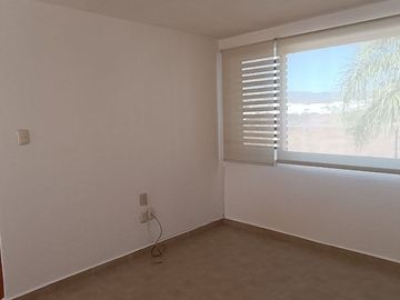 RESIDENCIA 3Rec + Estudio + 2.5 Baños + Lavado + 3Autos + Jardin Privado; Vigilancia, Jardin Comun, Cisterna, Estacionamiento Visitas