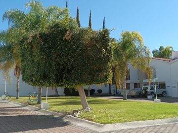 RESIDENCIA 3Rec + Estudio + 2.5 Baños + Lavado + 3Autos + Jardin Privado; Vigilancia, Jardin Comun, Cisterna, Estacionamiento Visitas