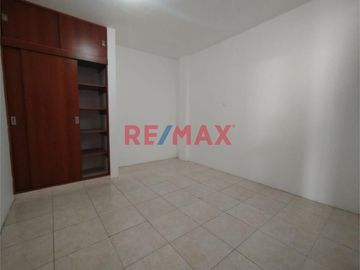 Alquiler Dpto En 3Er Piso - Urb.Universitaria // ID: 1119491