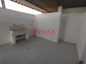 Alquiler Dpto En 3Er Piso - Urb.Universitaria // ID: 1119491