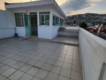 EXCLUSIVA CASA  EN VALLE DORADO