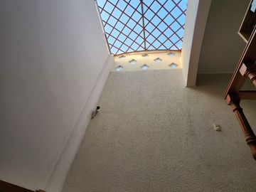 EXCLUSIVA CASA  EN VALLE DORADO