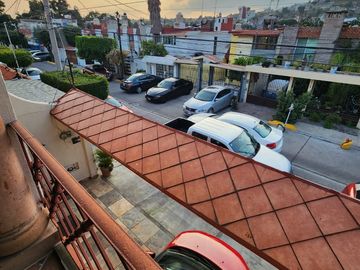 EXCLUSIVA CASA  EN VALLE DORADO
