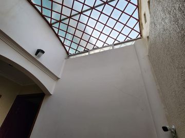 EXCLUSIVA CASA  EN VALLE DORADO