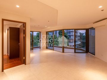 2 Bedroom Corner unit for Sale in Mactan