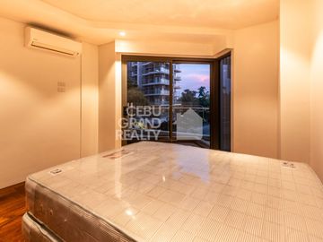 2 Bedroom Corner unit for Sale in Mactan