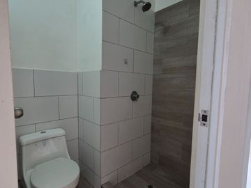 VENTA DPTO 3 HAB, 76 m2, COCHERA,Av Canada, La Victoria
