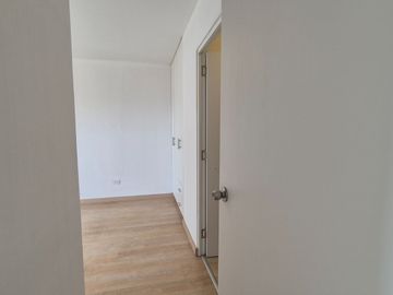 VENTA DPTO 3 HAB, 76 m2, COCHERA,Av Canada, La Victoria
