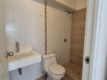 VENTA DPTO 3 HAB, 76 m2, COCHERA,Av Canada, La Victoria