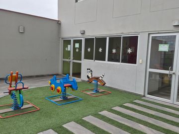 VENTA DPTO 3 HAB, 76 m2, COCHERA,Av Canada, La Victoria
