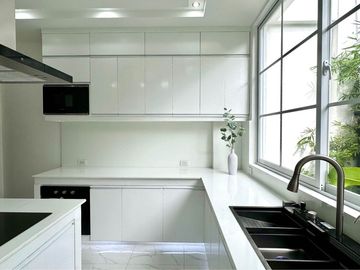 FOR SALE: Brand New 6 Bedroom House and Lot with Swimming Pool in Greenwoods Pasig