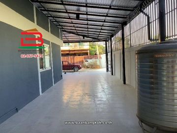 ทาวน์เฮาส์ หมู่บ้าน ลานมณี (ซอยสายไหม 55) เนื้อที่ 36 ตารางวา ใกล้Community Mall สายไหม อเวนิว เดินทางสะดวก ใกล้กาญจนาภิเษก(มอเตอร์เวย์) เขตบางเขน