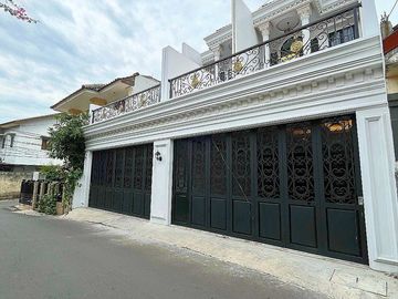 Dijual Rumah Eropa Classic di Jati Padang Pasar Minggu, Jakarta Selatan Shm Nego