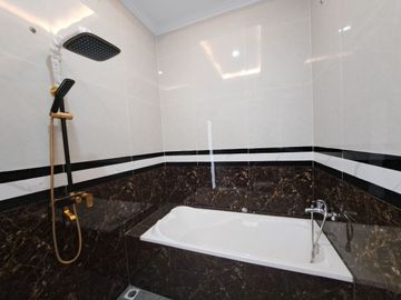 Dijual Rumah Eropa Classic di Jati Padang Pasar Minggu, Jakarta Selatan Shm Nego