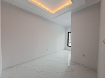 Dijual Rumah Eropa Classic di Jati Padang Pasar Minggu, Jakarta Selatan Shm Nego