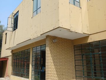 VENTA DE HERMOSA CASA EN CHACLACAYO CERCA A METRO