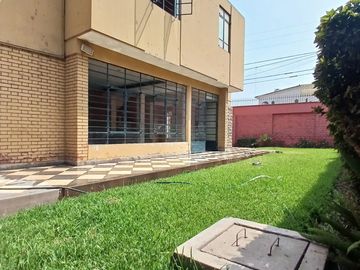 VENTA DE HERMOSA CASA EN CHACLACAYO CERCA A METRO