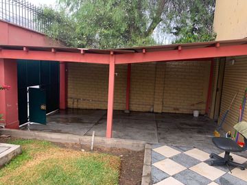 VENTA DE HERMOSA CASA EN CHACLACAYO CERCA A METRO