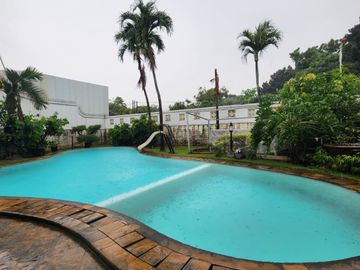 Dijual Rumah Siap huni di Pondok Indah Sekolah Kencana Ada Pool