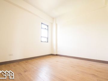 2 BR Condo For Sale in Almond Drive, Talisay Cebu For Sale FREE PARKING