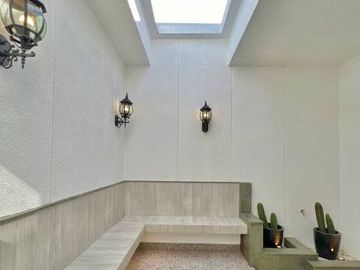 DIJUAL Rumah baru design Colonial Modern di Kertajaya Indah