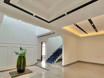 DIJUAL Rumah baru design Colonial Modern di Kertajaya Indah